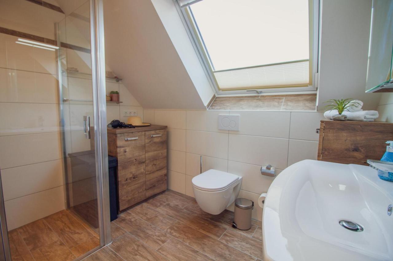 Up Besoeoek - Rapsbluete Mit Infrarotsauna Krummhoern Ngoại thất bức ảnh